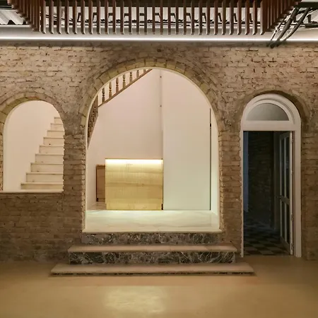 Hotel La Moderna