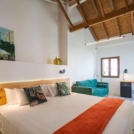 Hotel La Moderna *
