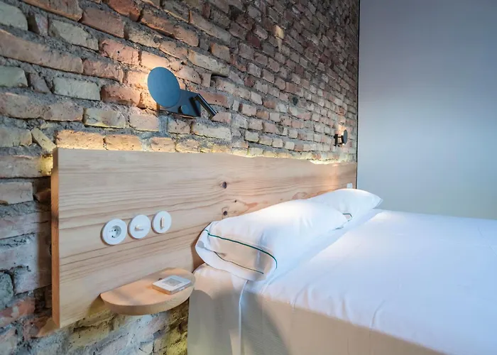 La Moderna Hotel