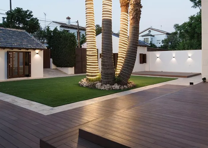 La Moderna Hotel